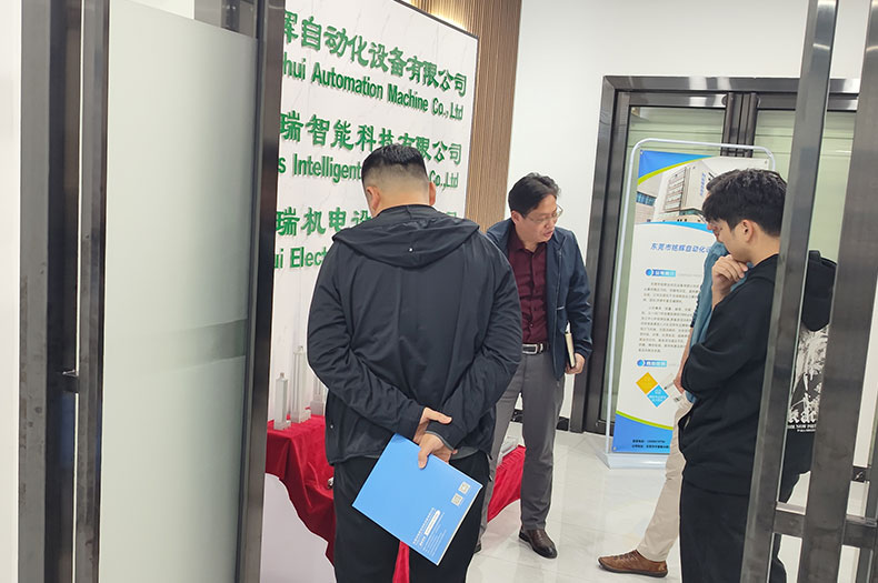 华为工程师团队一行莅临铭辉电动缸厂家考察交流