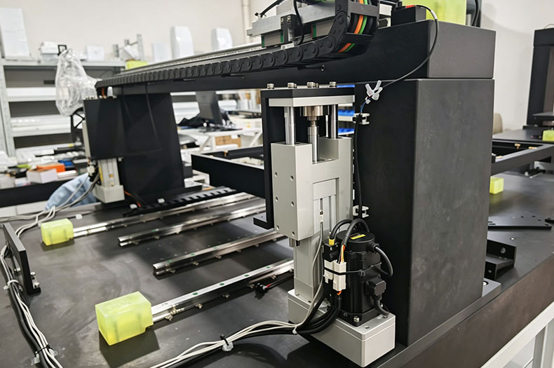 铭辉导杆电动缸在视觉检测设备上的应用